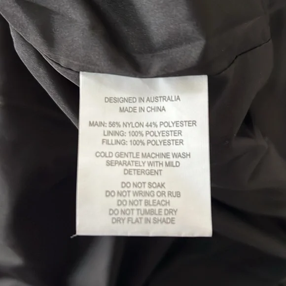 Light Quilted Cocoon Shaped Hooded Jacket - Picture 3 of 3